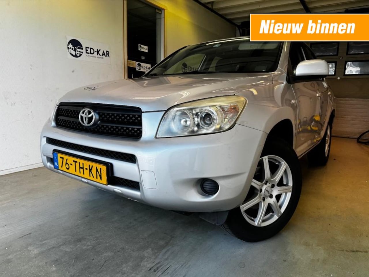 Toyota RAV4 - 2.0 VVTi Linea Terra 4WD AIRCO NETTE AUTO NAP APK 11-2025 - AutoWereld.nl