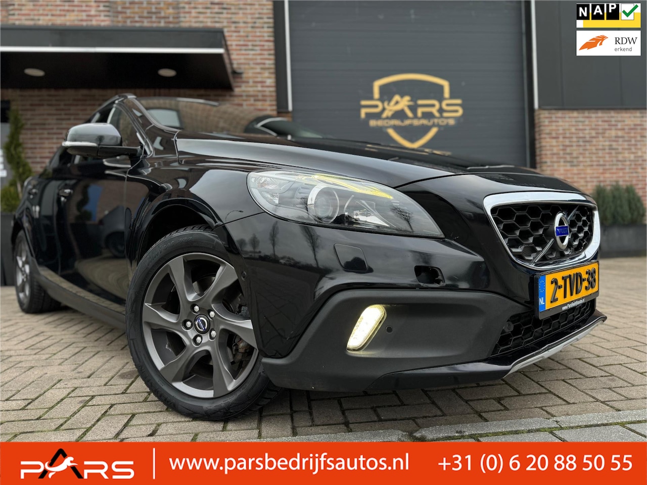 Volvo V40 Cross Country - 1.6 D2 Summum Airco Navi Cruise Control Leder Panoroama Dak Elk.Ramen - AutoWereld.nl