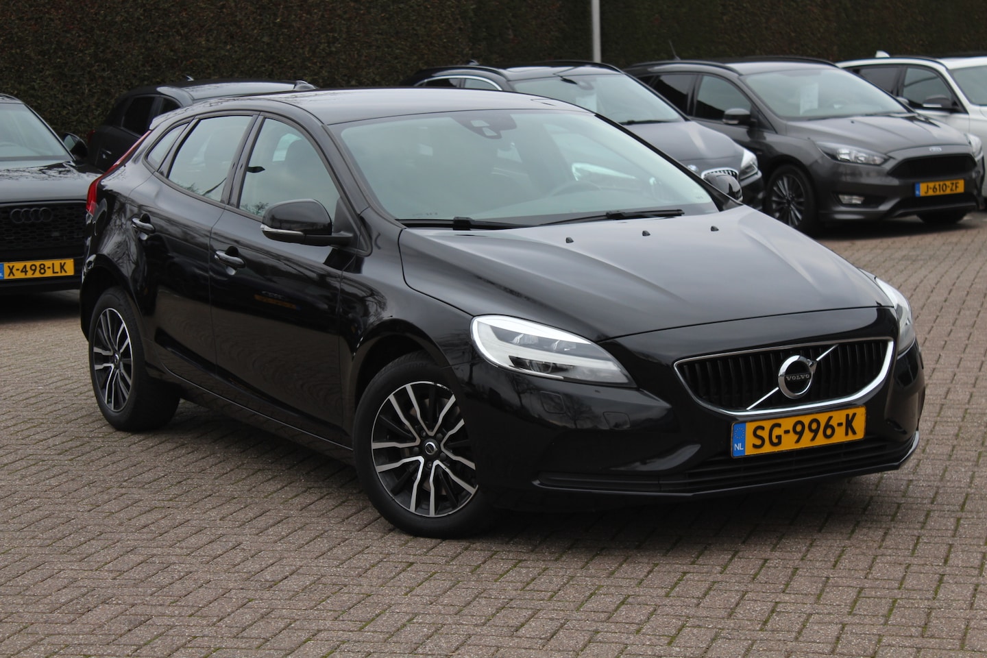 Volvo V40 - 2.0 D2 Nordic+ / Navigatie / Parkeerhulp achter / Adaptief Cruise Control / Stoelverwarmin - AutoWereld.nl