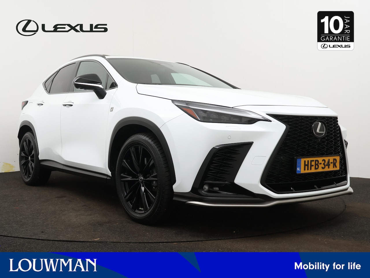 Lexus NX - 450h+ AWD F-Sport Line | Schuifdak | Sportstoelen | 360 Camera | Stoelverwarming en -venti - AutoWereld.nl