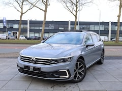 Volkswagen Passat Variant - GTE PHEV NARDO | Panodak | IQ Light | Camera | Elektrische kofferklep | Stoel&Stuurverwarm