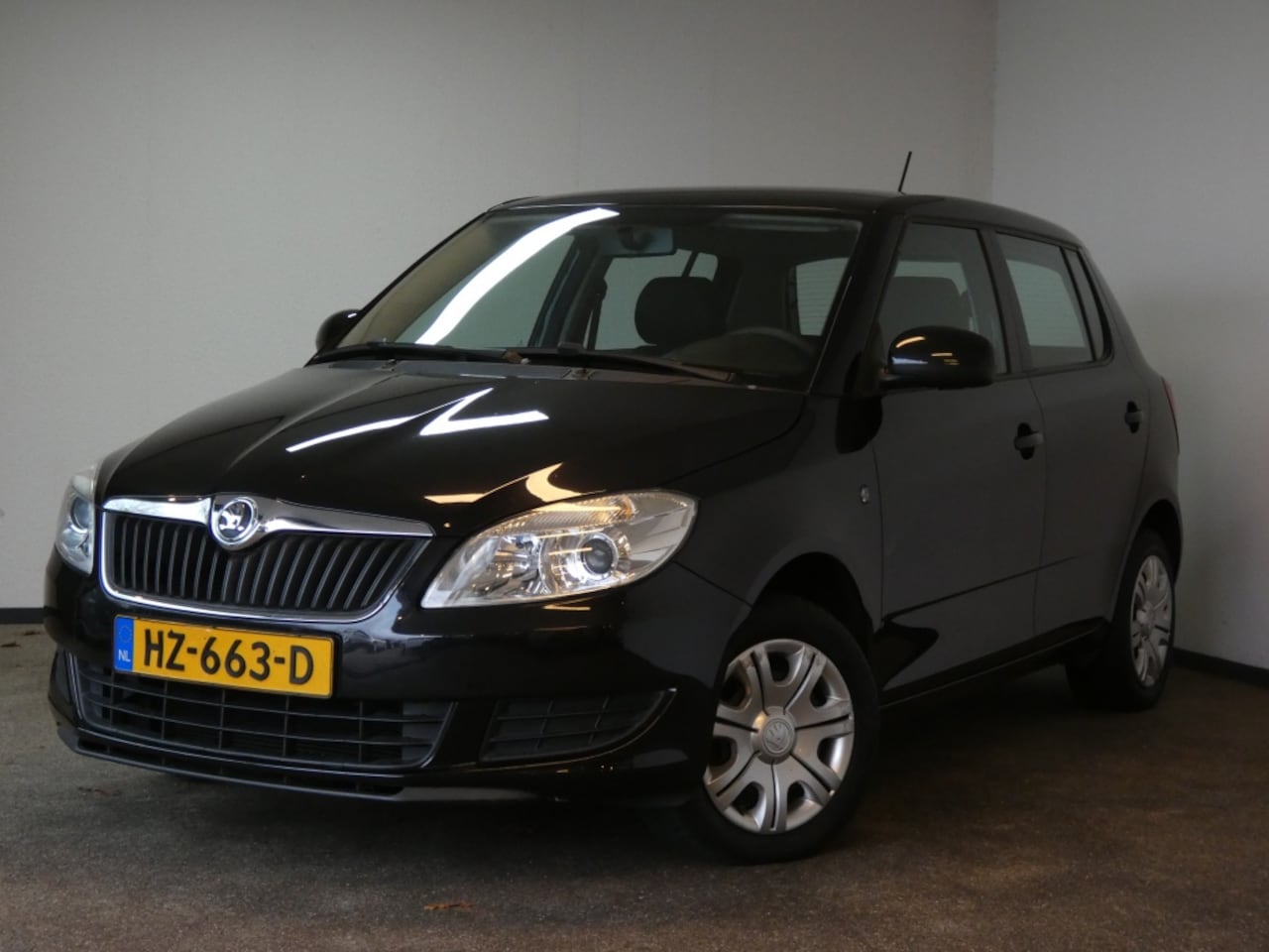 Skoda Fabia - 1.2 Active 1.2 Active - AutoWereld.nl