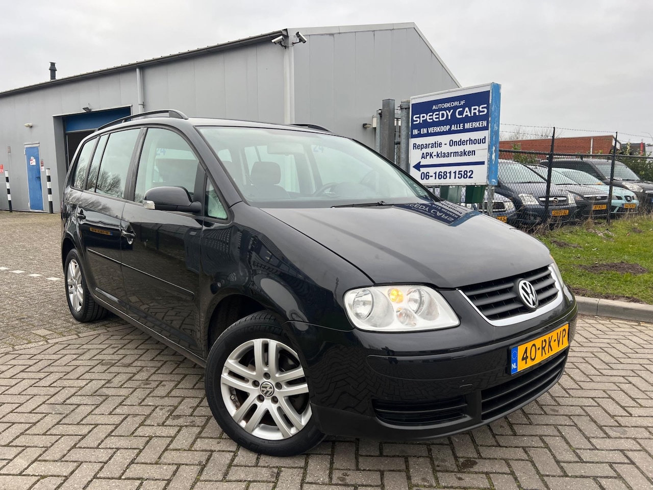 Volkswagen Touran - 1.6-16V FSI Trendline 7Persoons Cruise Airco - AutoWereld.nl