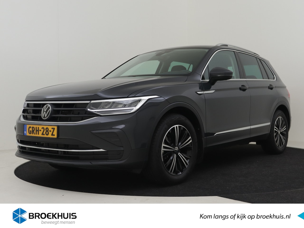 Volkswagen Tiguan - 1.5 TSI 150PK Life Edition | Trekhaak (1800KG) | Camera Achter | Volledig Digitaal Dashboa - AutoWereld.nl