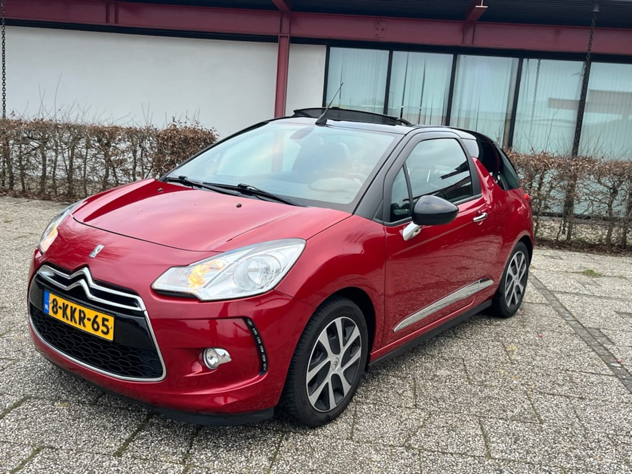 Citroën DS3 Cabrio - 1.2 VTi Chic Navi Cruise Airco Apk - AutoWereld.nl