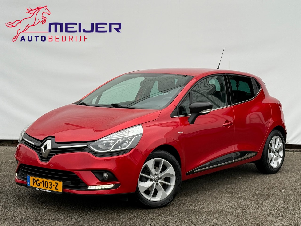 Renault Clio - 1.5 dCi Ecoleader Limited Sportvelgen | Airco | Cruise | 5 deurs | Trekhaak | Navigatie !! - AutoWereld.nl