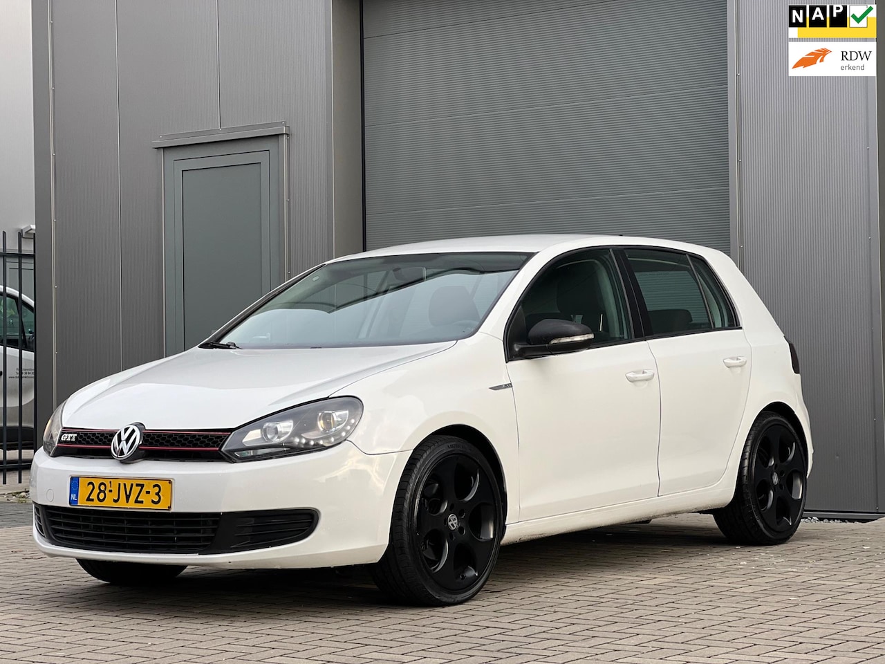 Volkswagen Golf - 1.4 TSI Comfortline | GTI Look | Navigatie | Bluethooth | 18 inch | Onderhoudhistorie - AutoWereld.nl