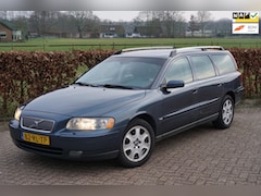 Volvo V70 - 2.4 Momentum|Clima|Rijdt Goed|Youngtimer|Trekhaak