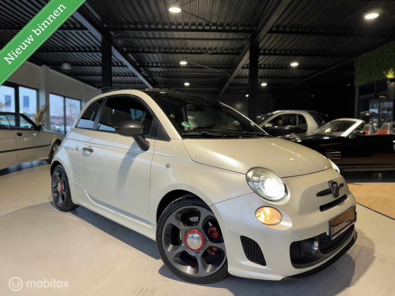 Fiat 500 Abarth - 1.4-16V / 135 PK / Parelmoer / Sport / Pano - AutoWereld.nl