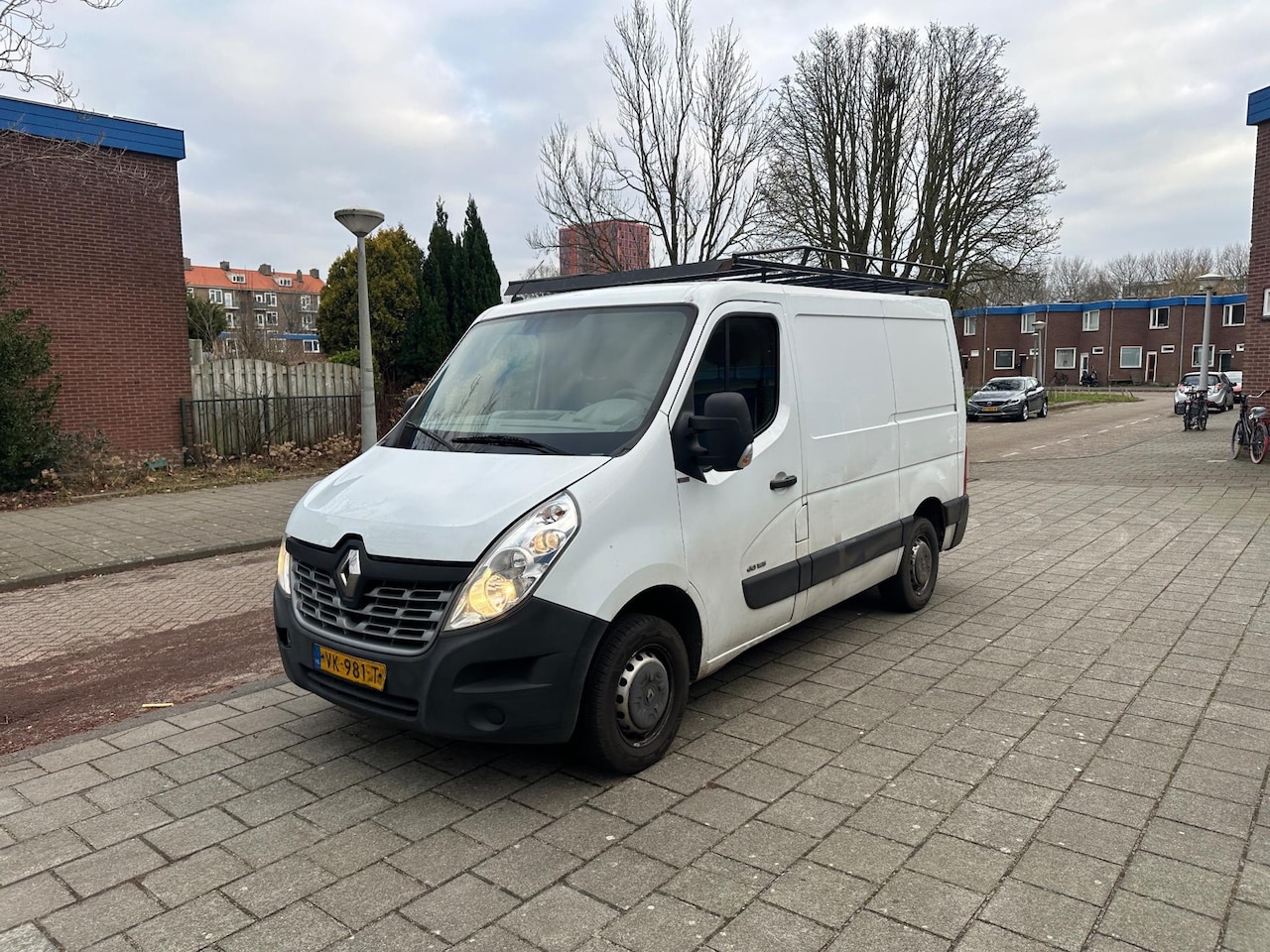 Renault Master - T28 2.3 dCi L1H2 NW APK Airco Cruise Euro 5 - AutoWereld.nl