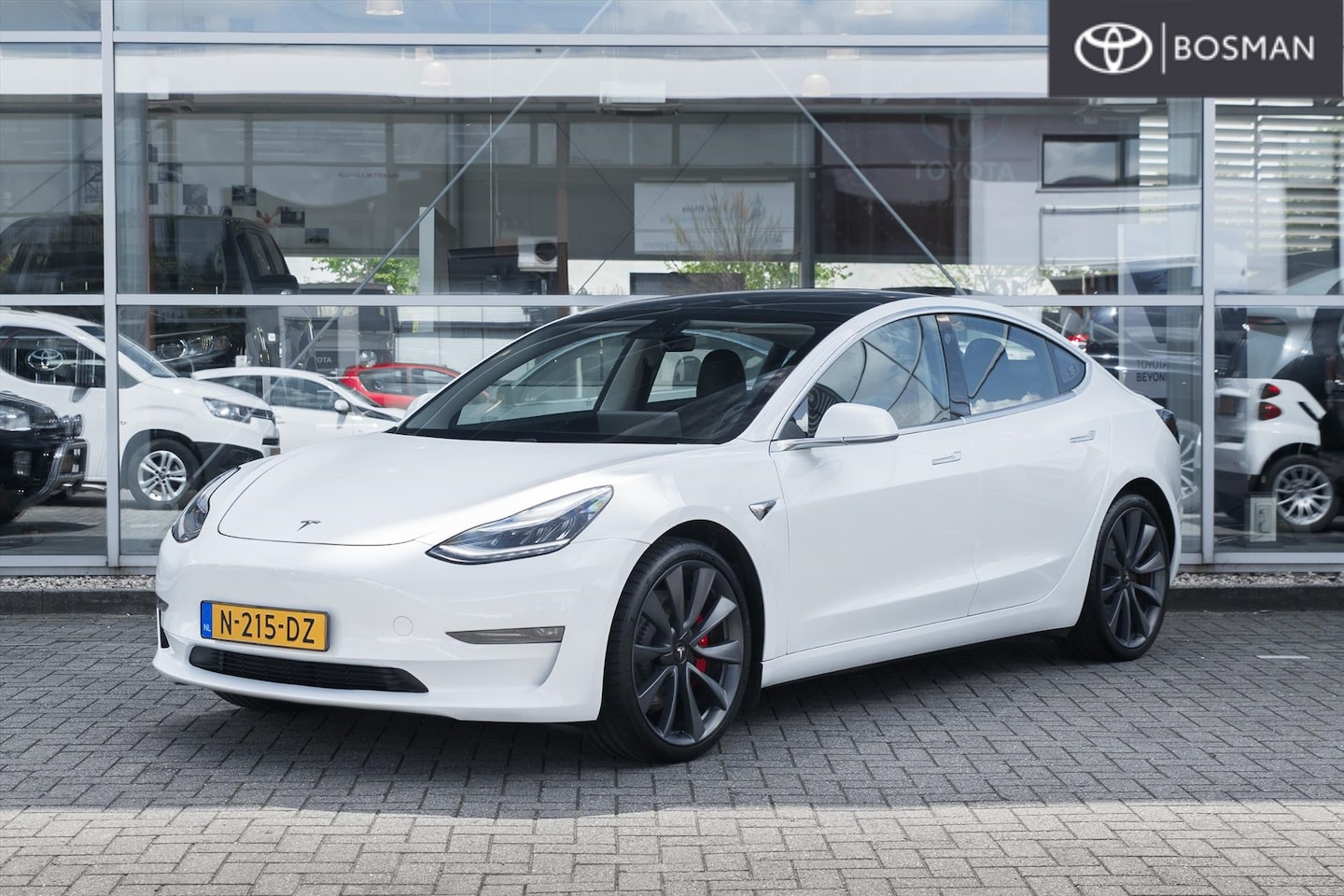 Tesla Model 3 - Performance Dual Motor AWD Performance - AutoWereld.nl