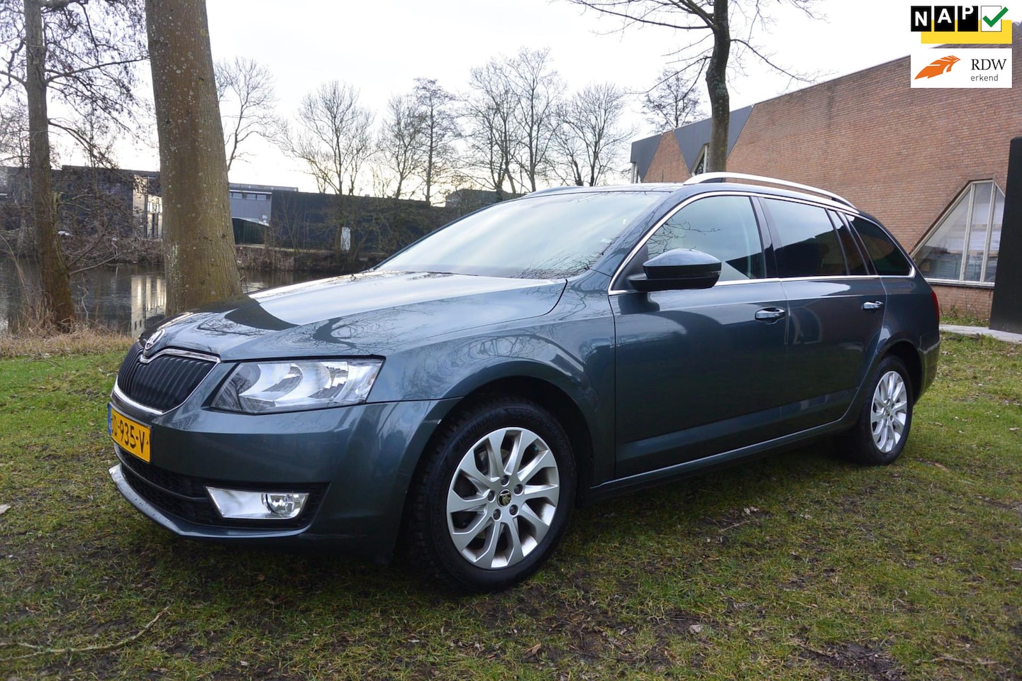 Skoda Octavia Combi - 1.4 TSI G-TEC Ambition Businessline*airco*cruise*navigatie - AutoWereld.nl