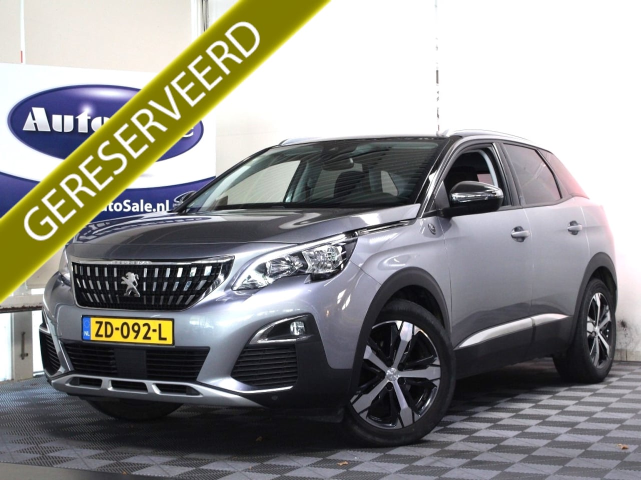 Peugeot 3008 - 1.2 PureTech Crossway NAP CARPLAY CAMERA DAB LEDER/ALCNTRA '19 - AutoWereld.nl