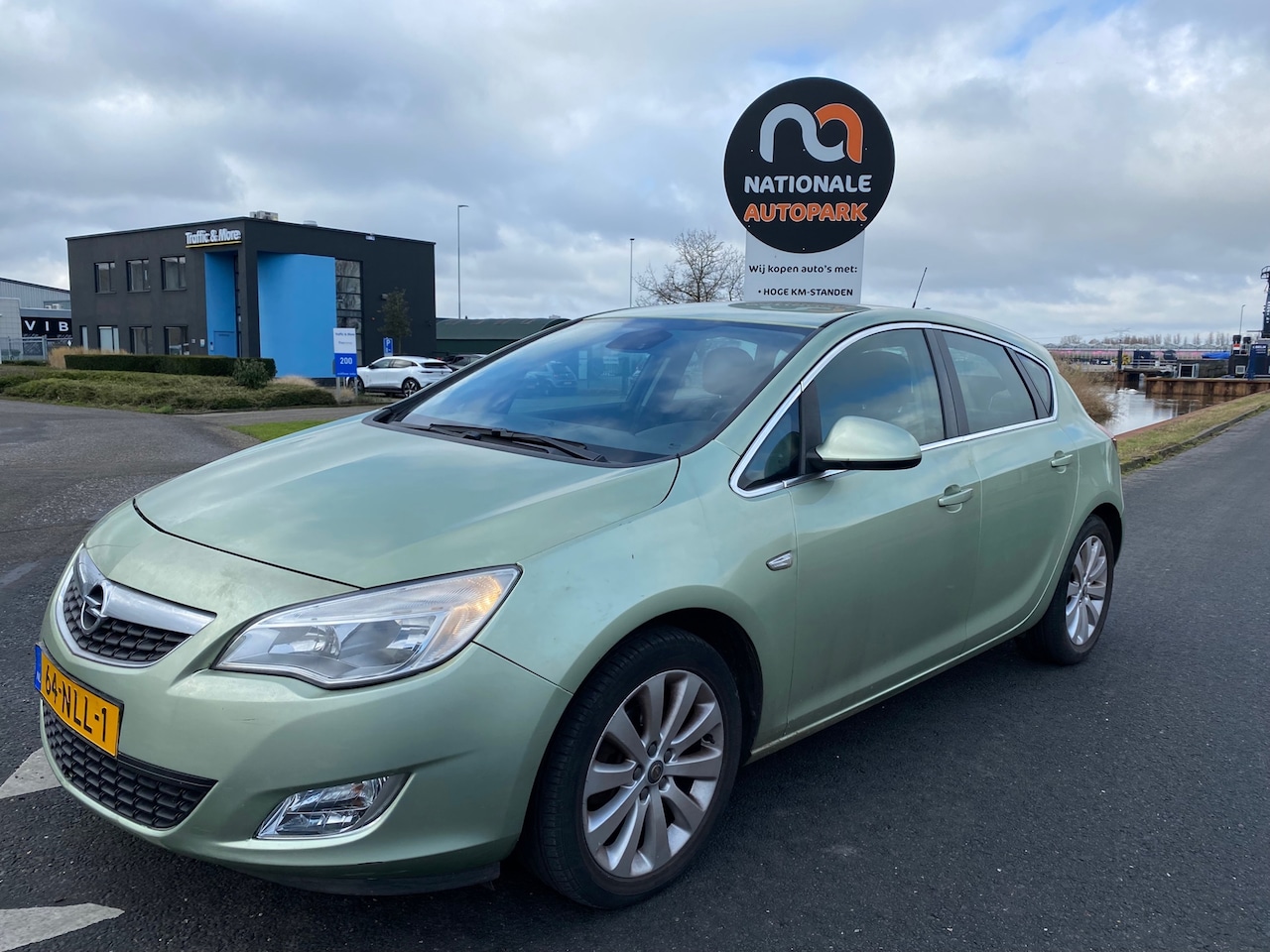 Opel Astra - 2010 * 1.6 Cosmo * AUTOMAAT * EXPORT - HANDEL - AutoWereld.nl