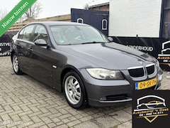 BMW 3-serie - 318i High Executive navi, airco, 6bak pdc, apk