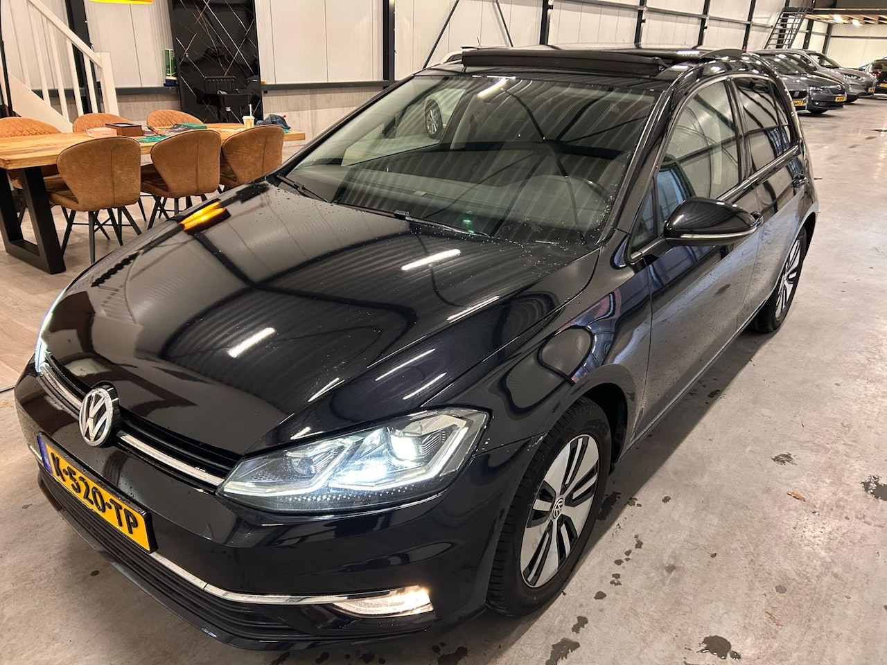 Volkswagen Golf - 1.4 TSI Highline Business R 2017 Panorama - AutoWereld.nl