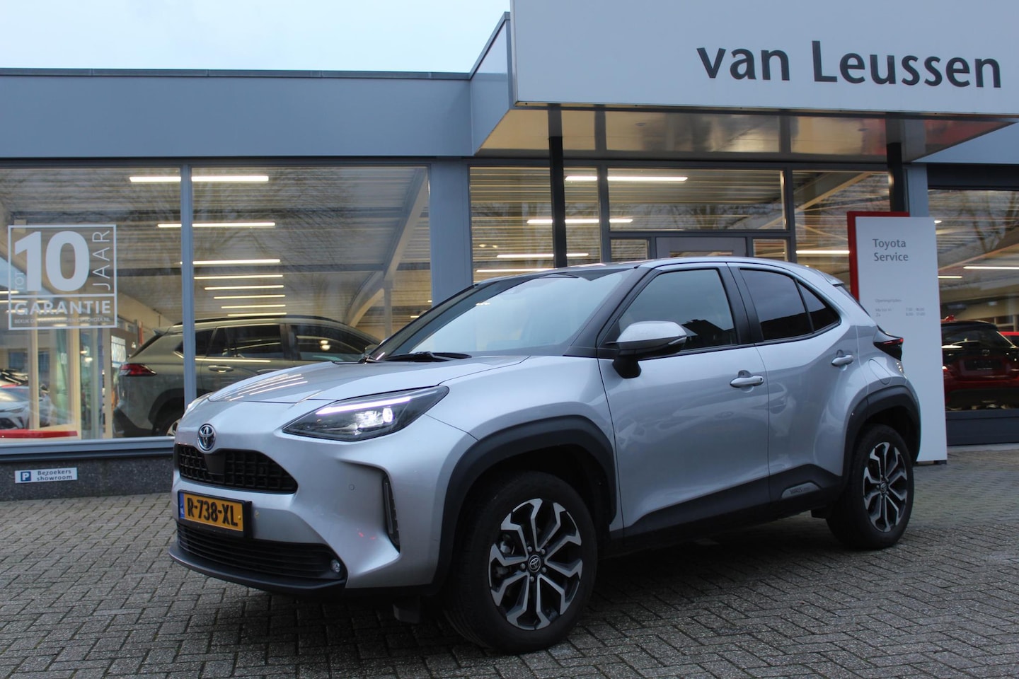 Toyota Yaris Cross - 1.5 Hybrid Active TREKHAAK - AutoWereld.nl