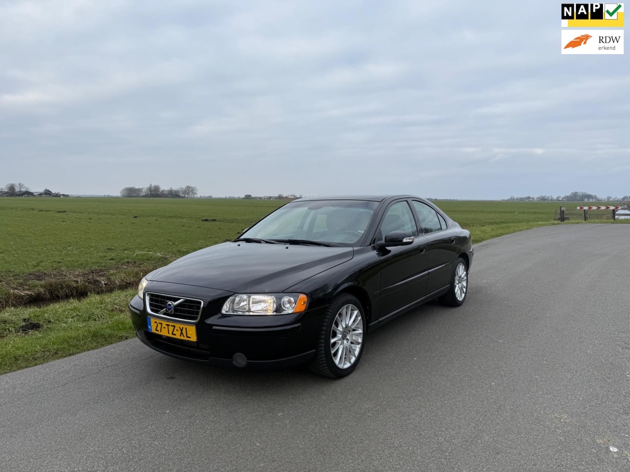 Volvo S60 - 2.0T Momentum 1EIGENAAR/NAP/BOEKJES/FACELIFT/STOELVERWAMING - AutoWereld.nl