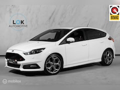 Ford Focus - 2.0 EcoBoost ST-3|LEDER|CRUISE|STOEL&STUUR VERWARMING|