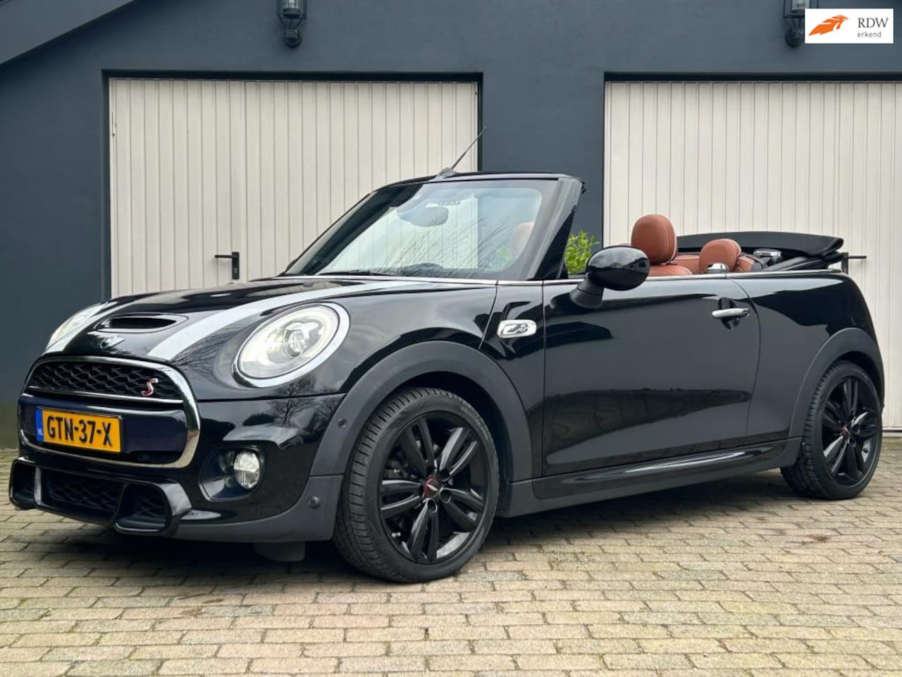 MINI Cabrio - Mini 2.0 Cooper S Chili Serious Business / Rijklaar + garantie - AutoWereld.nl