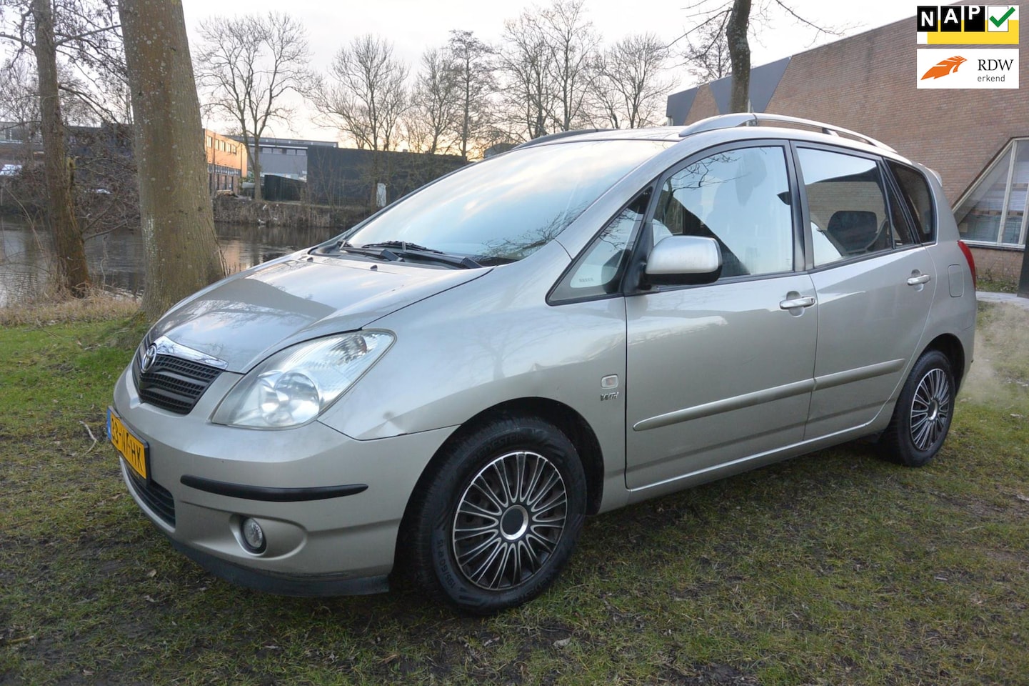 Toyota Corolla Verso - 1.8 VVT-i Linea Sol*airco*panorama*2de eigenaar - AutoWereld.nl