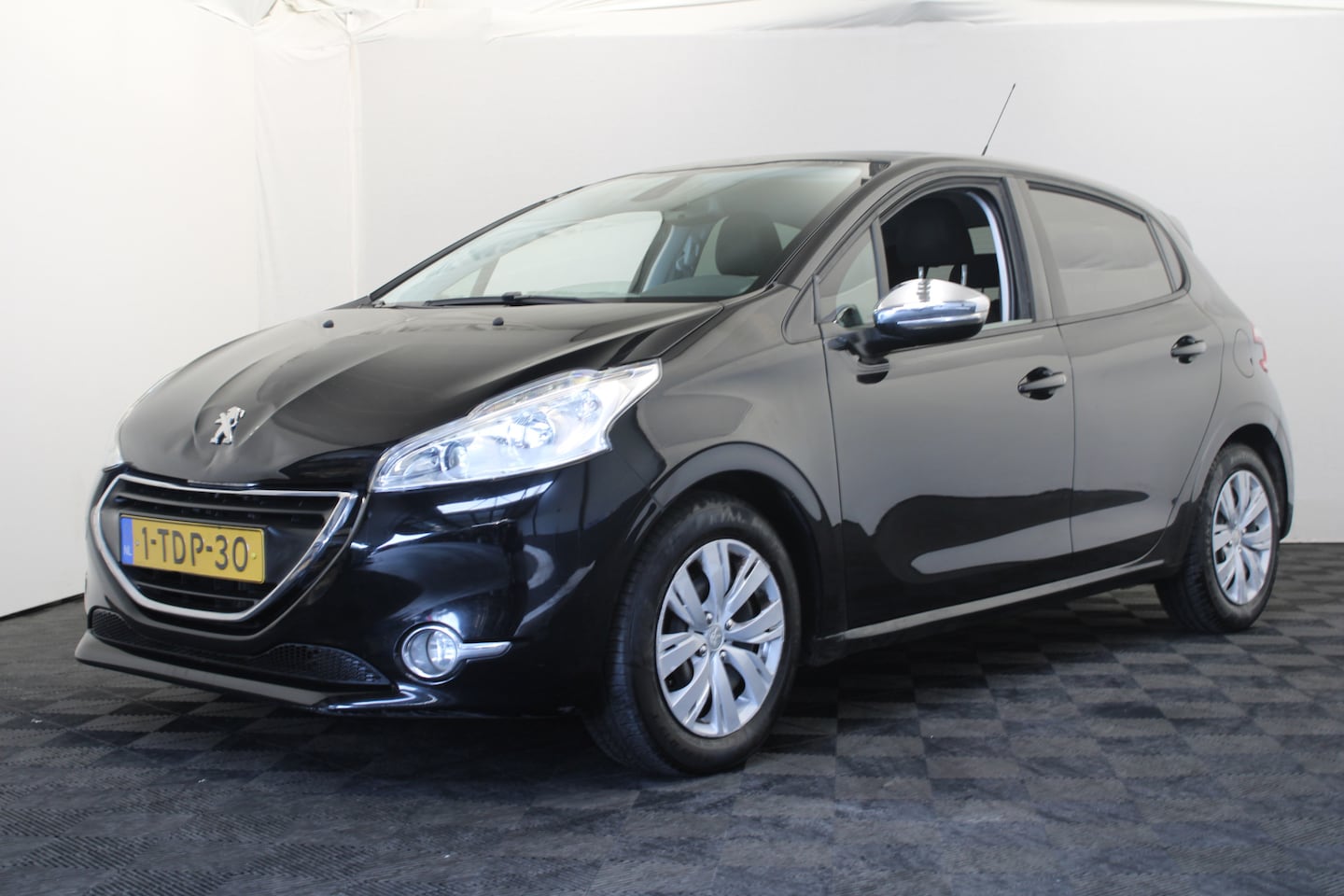 Peugeot 208 - 1.2 e-VTi Oxygo - AutoWereld.nl