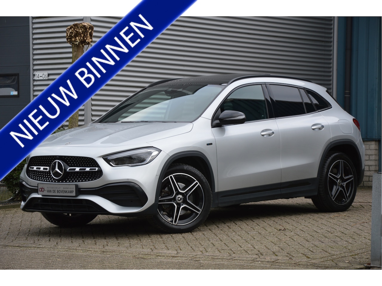 Mercedes-Benz GLA-Klasse - 250 e AMG-LINE | MEMORY | PANODAK | MULTIBEAM | SFEERVERL | CAMERA | NIGHTPAKKET | DAB | C - AutoWereld.nl