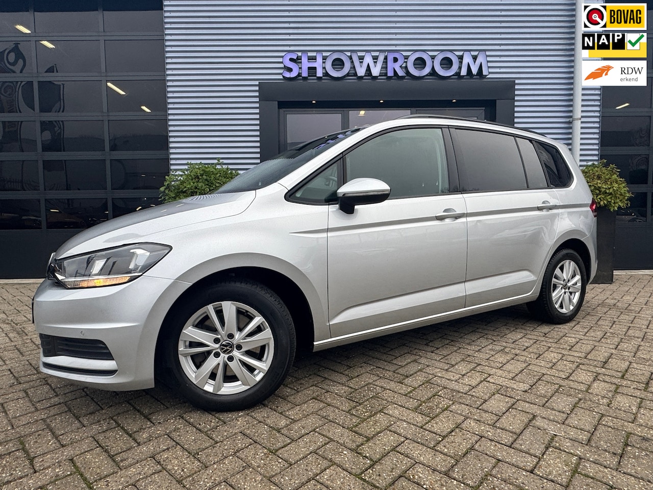 Volkswagen Touran - 1.5 TSI Comfortline Business 7p 150PK| Elektrische Trekhaak|Apple carplay|Cruise - AutoWereld.nl