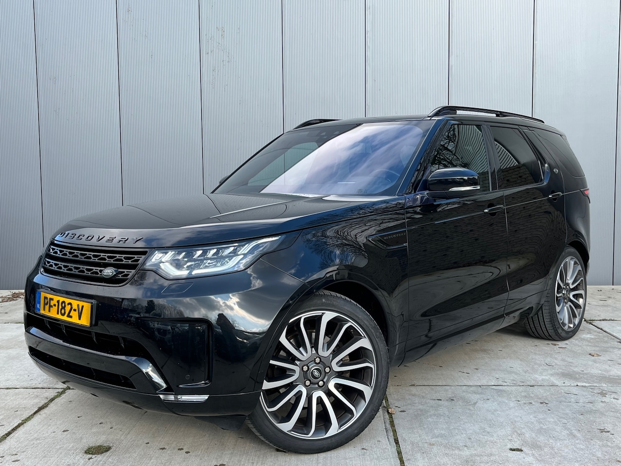 Land Rover Discovery - 2.0 Sd4 HSE Luxury 7p / NL Auto / Panoramadak / Meridian - AutoWereld.nl