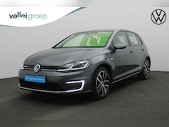 Volkswagen e-Golf - 136 pk | Navigatie Discover Pro | Virtual Cockpit | Achteruitrijcamera | Stoelverwarming |