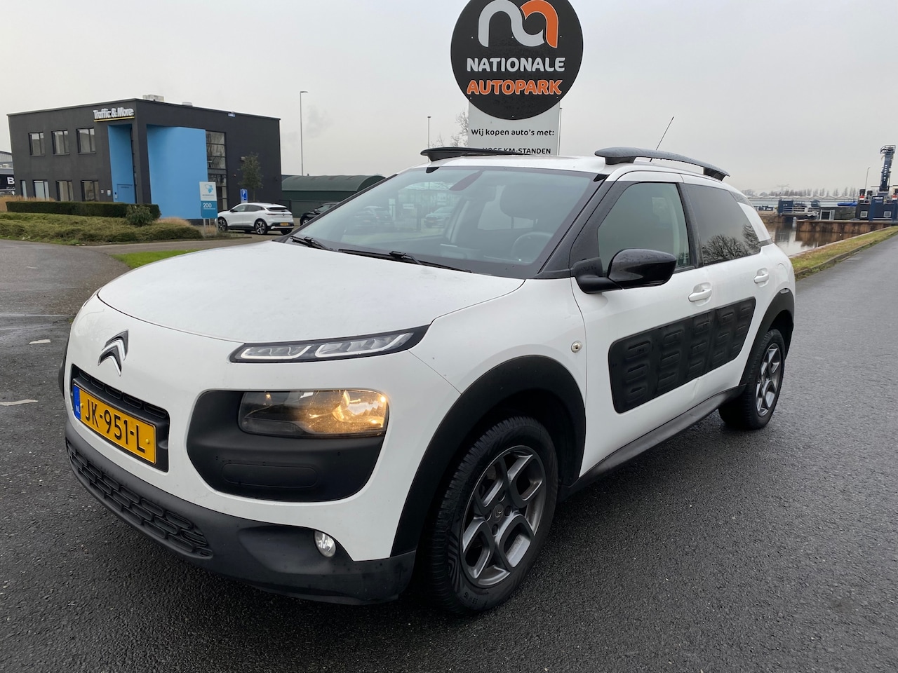 Citroën C4 Cactus - 2016 * 1.2 PureTech Shine * EURO 6 * EXPORT - HANDEL - AutoWereld.nl