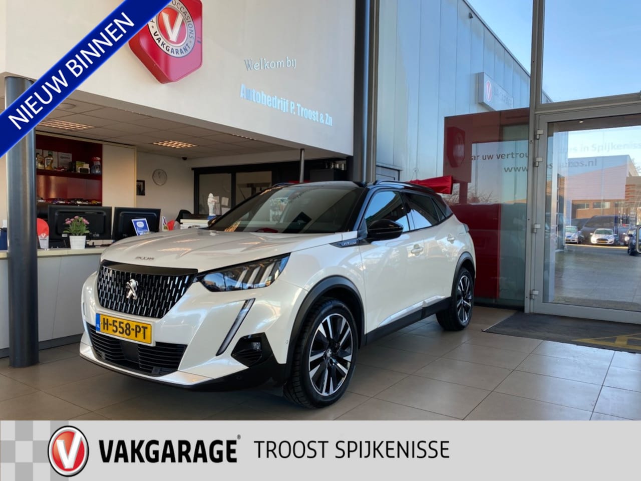 Peugeot 2008 - 1.2 PureTech GT-Line 1.2 PureTech GT-Line,Automaat,Panoramadak,Halfleder,Apple Carplay/Android Auto,Achterrijca - AutoWereld.nl