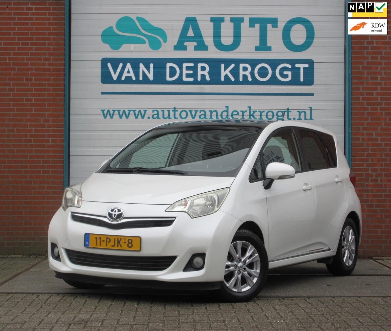 Toyota Verso S - 1.3 VVT-i Aspiration 1.3 VVT-i Aspiration, Camera, Trekhaak, Airco, APK 12-25 - AutoWereld.nl