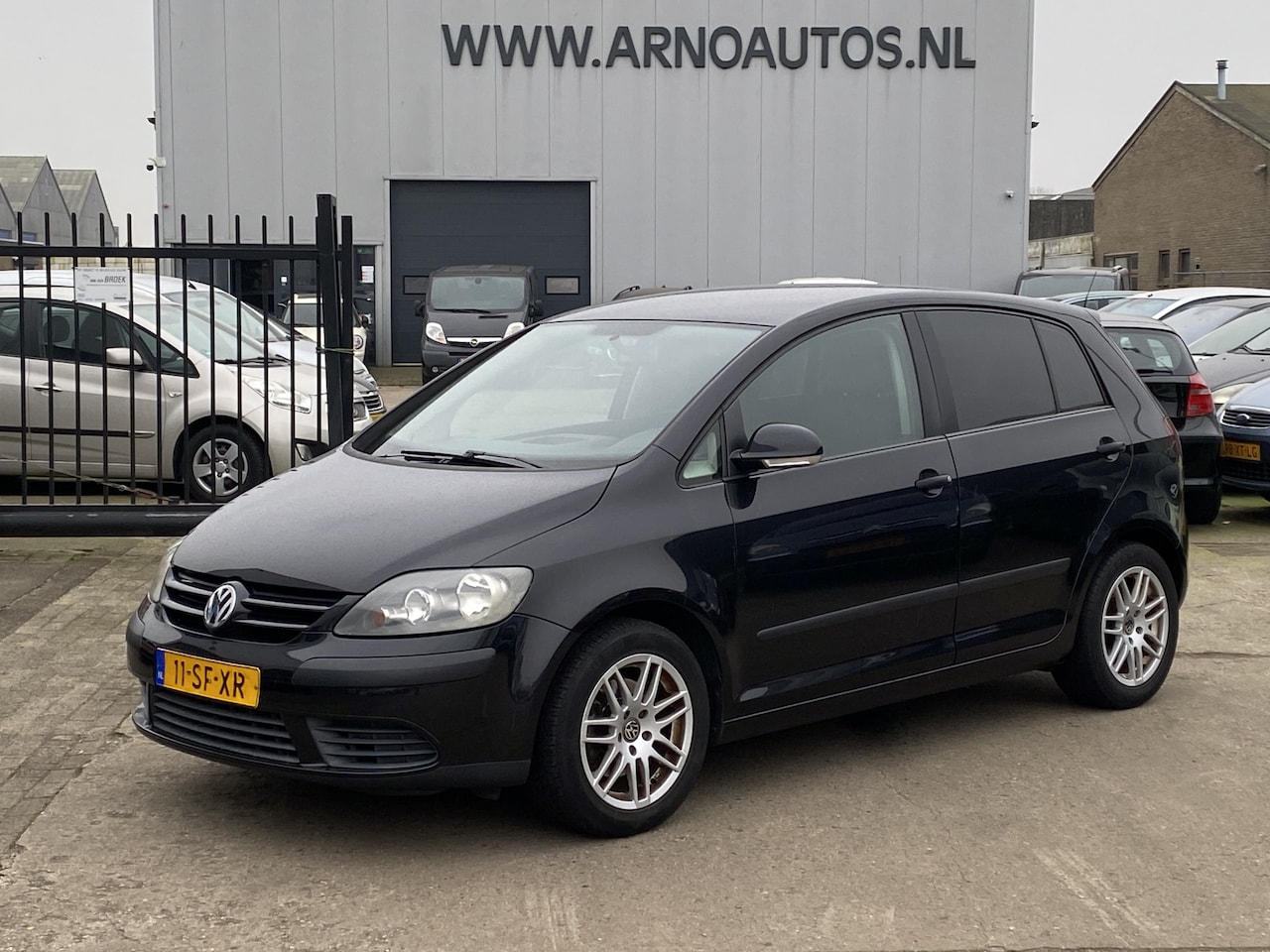 Volkswagen Golf Plus - 1.6 FSI Turijn 1.6 FSI Turijn 5-DEURS, 6-BAK, AIRCO, APK TOT 25-03-26, 4X ELEK-RAMEN, ISOFIX, RADIO-USB-A - AutoWereld.nl