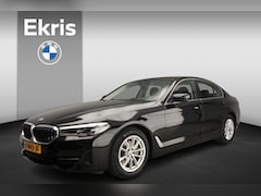 BMW 5-serie - Sedan 520i | LED | Navigatie | trekhaak | Clima | Cruise controle | Chrome line | DAB | Al