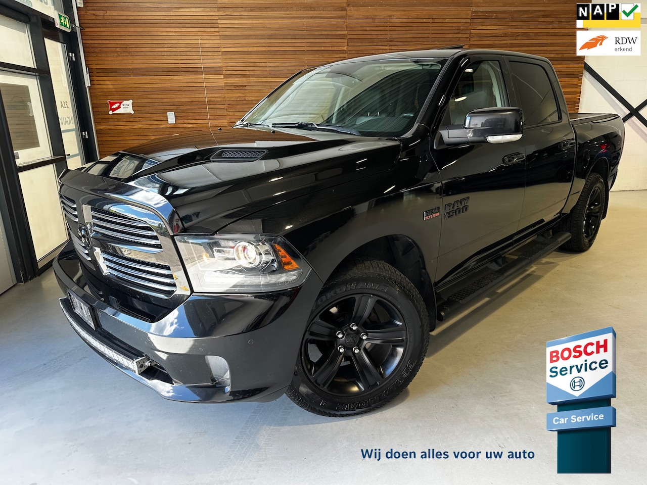 Dodge Ram 1500 - 5.7 V8 4x4 Crew Cab 5'7 Sport | Full option | Pano | LUCHT | LEDBAR | Hard Cover | Camera - AutoWereld.nl