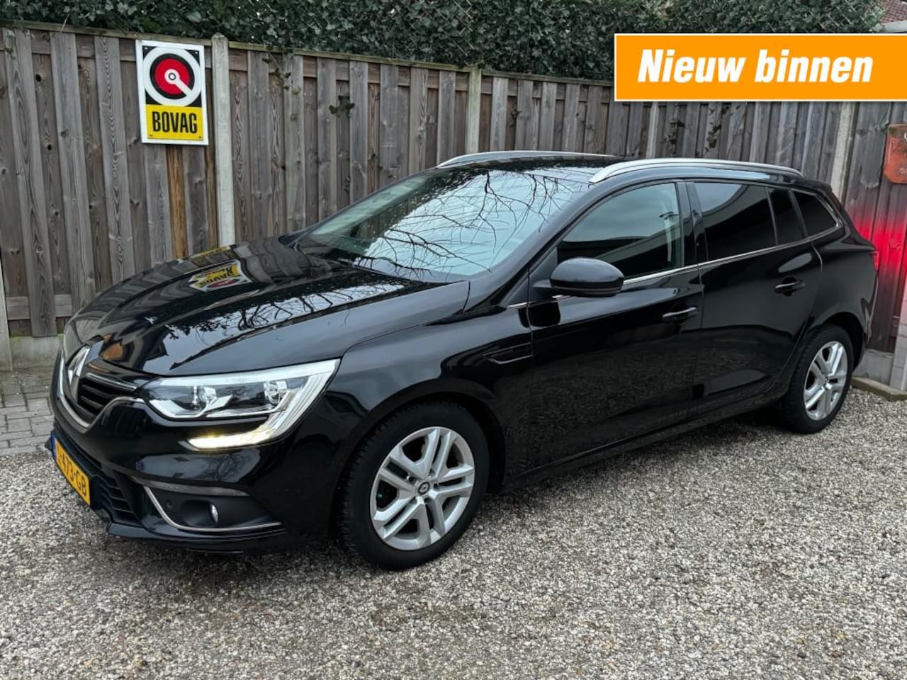 Renault Mégane - MEGANE 1.2 TCE ZEN trekhaak nieuw model - AutoWereld.nl