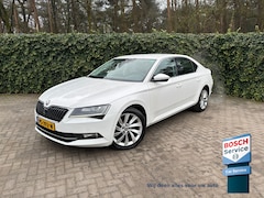 Skoda Superb - 1.6 TDI Style Business | DSG Automaat | Leer | Carplay | Camera | Adaptive Cruise Control