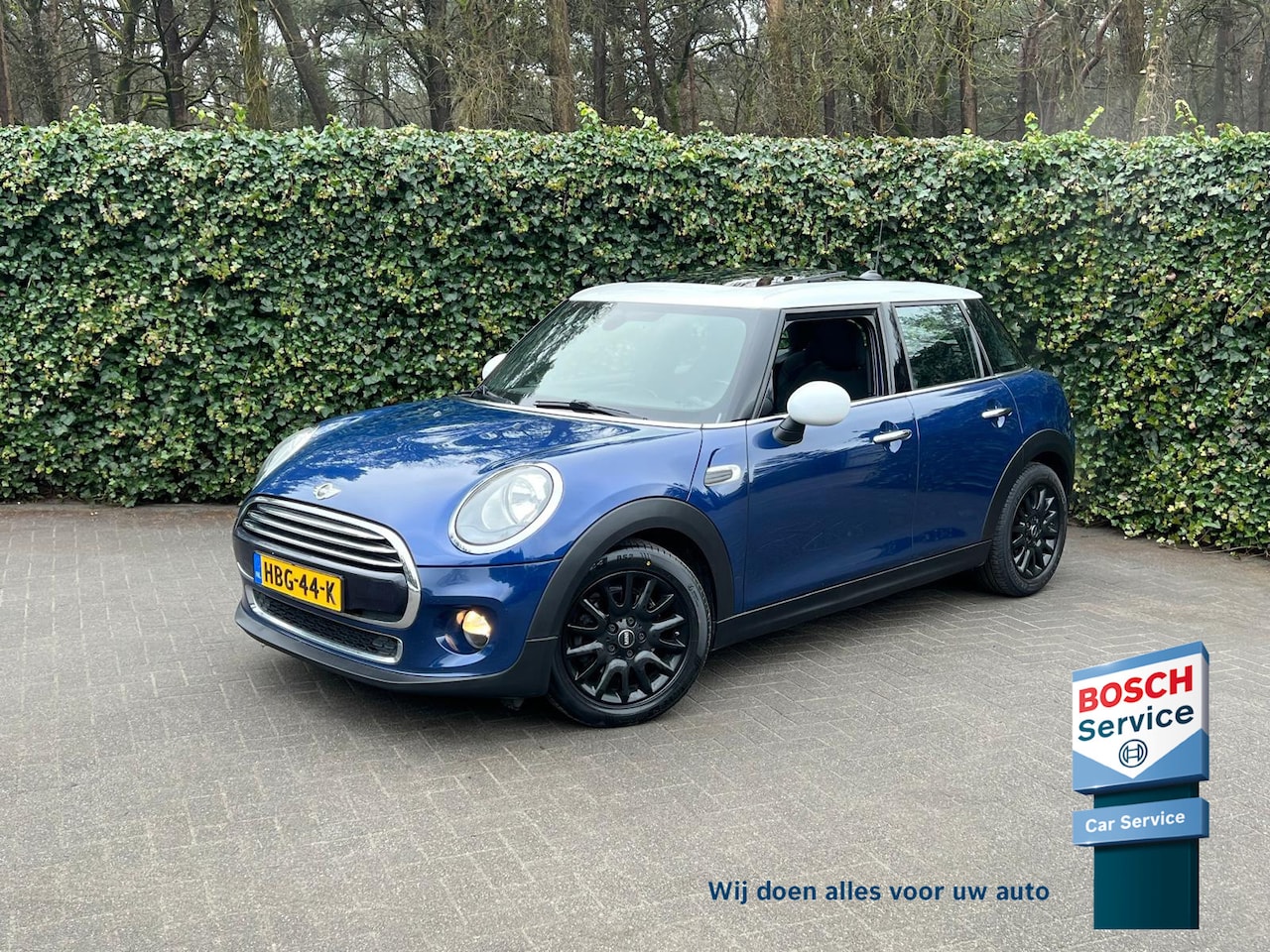 MINI Cooper - Mini 1.5 Chili Serious Business | Pano | Wit Dak | Half Leer | Cruise - AutoWereld.nl