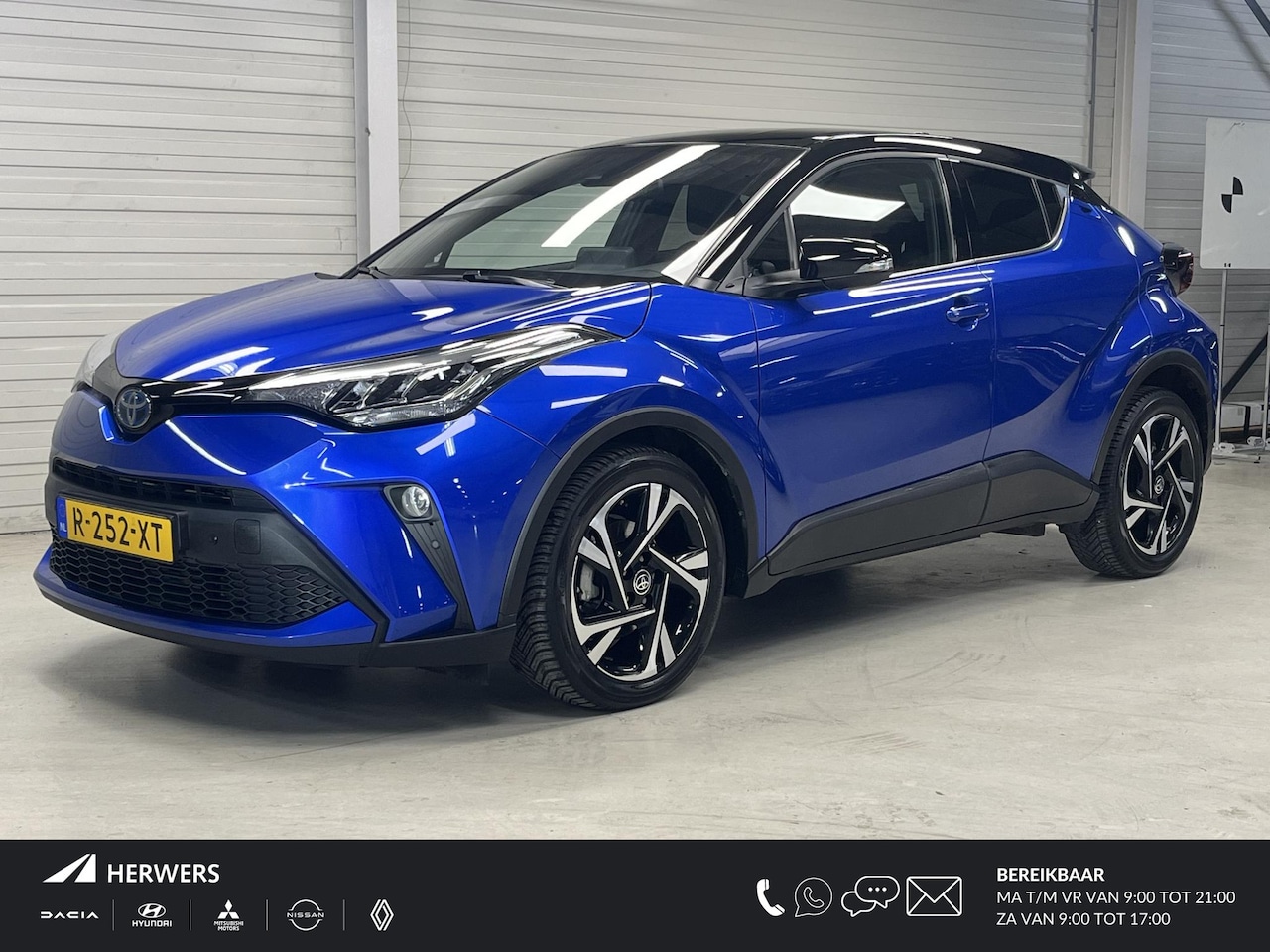 Toyota C-HR - 1.8 Hybrid Style / Stoelverwarming Voor / Achteruitrijcamera / Adaptieve Cruise Control / - AutoWereld.nl