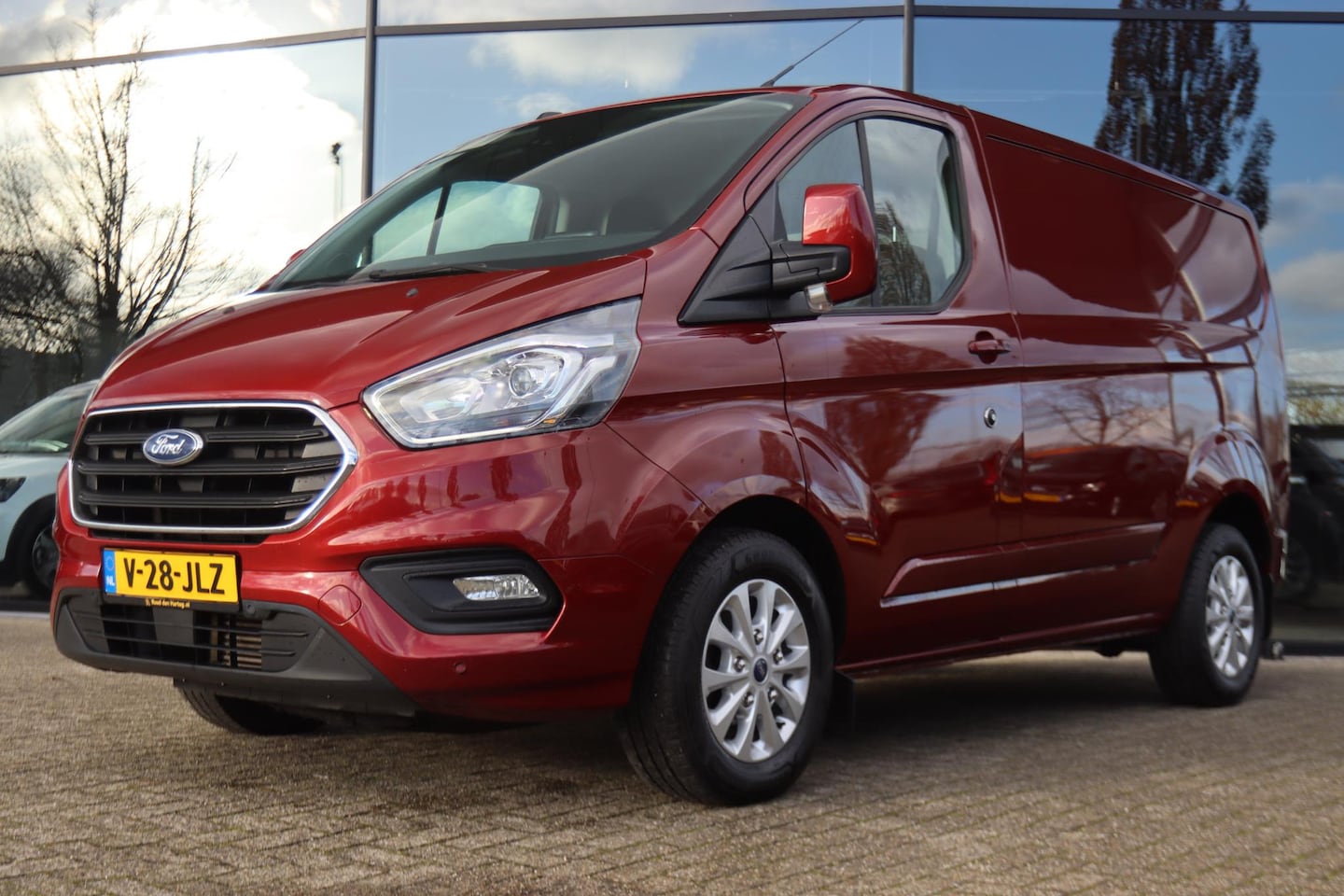 Ford Transit Custom - 280 2.0 TDCI 170 PK AUTOMAAT | STOELVERW. | CARPLAY | CAMERA | CRUISE | VOORR. VERW. | - AutoWereld.nl