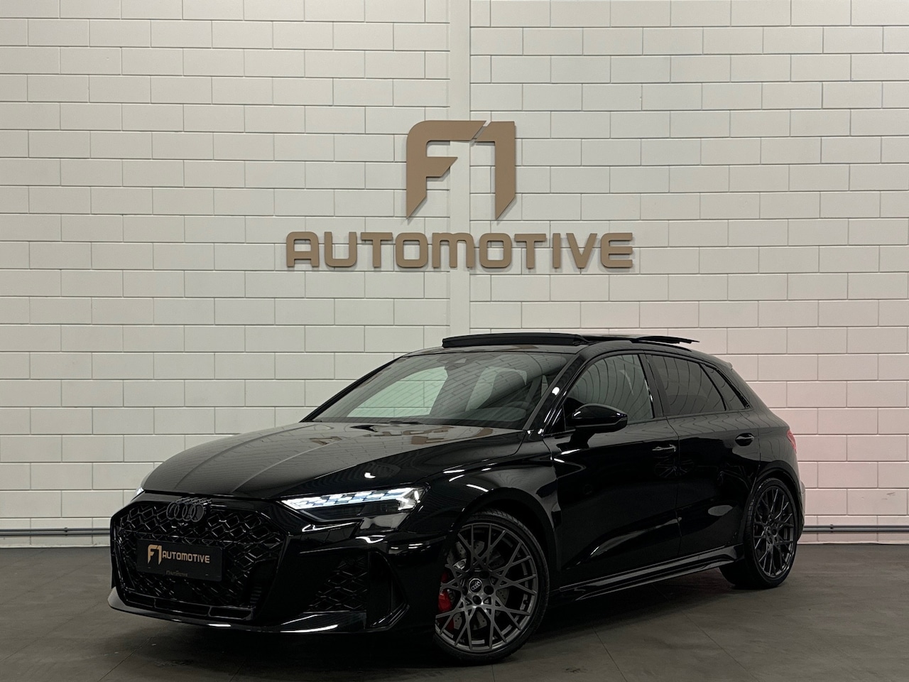 Audi RS3 - Sportback 2.5 TFSI Pano|Kuip|SONOS|Sfeer|2025|VOL - AutoWereld.nl