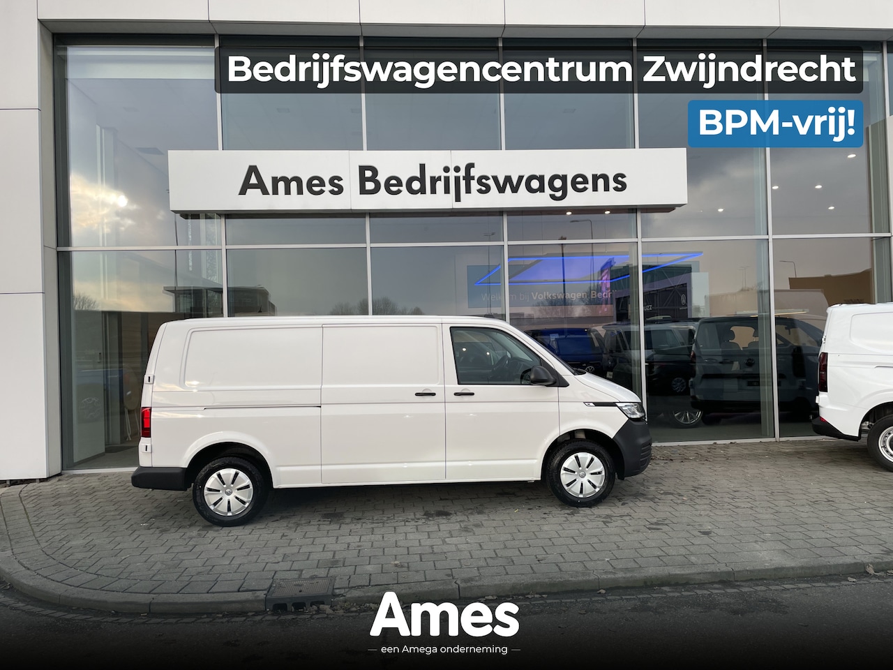 Volkswagen Transporter - 2.0 TDI L2H1 30 | 150 Pk | PDC | App connect - AutoWereld.nl