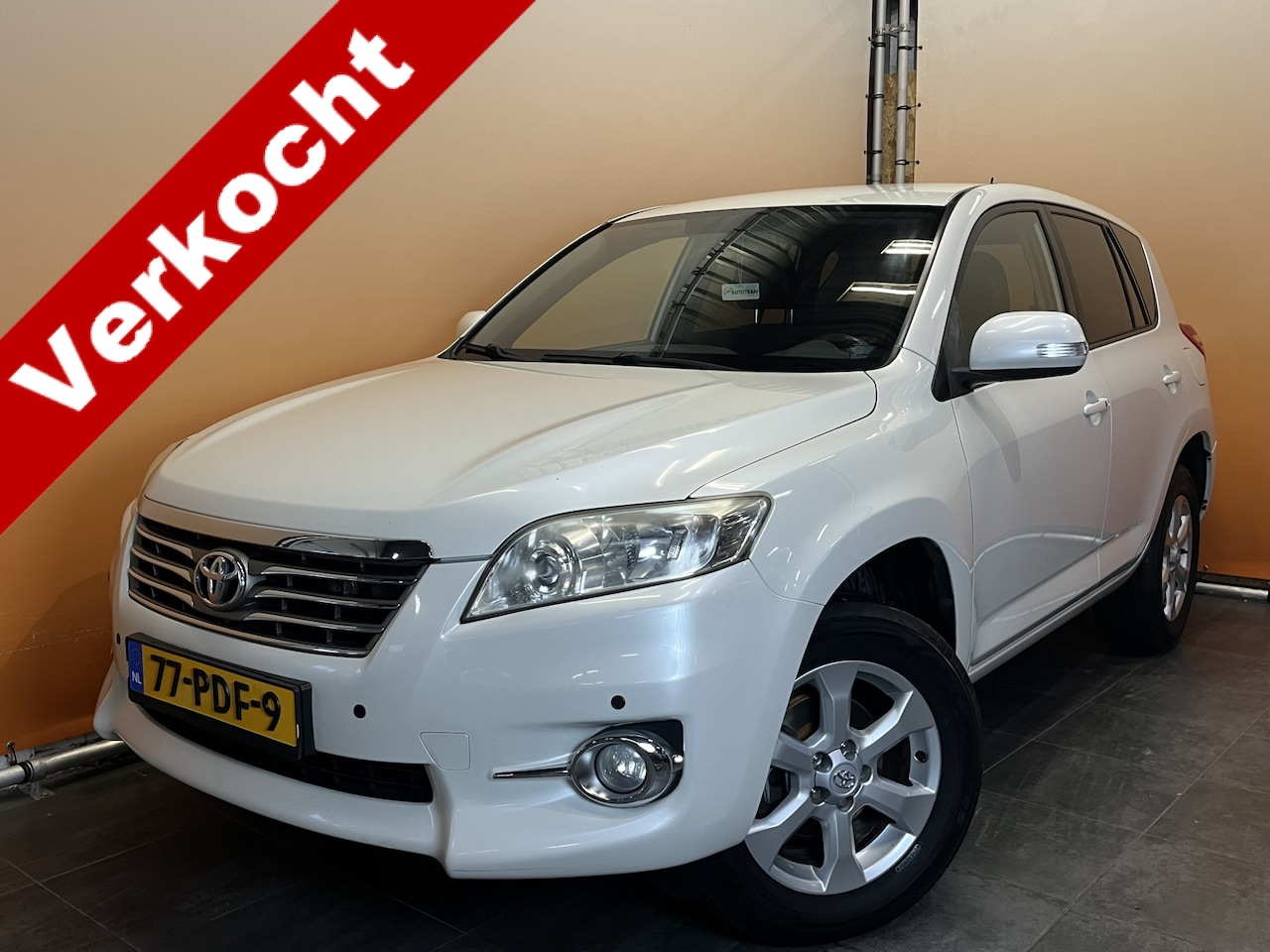 Toyota RAV4 - 2.0 VVTi Executive Business automaat trekhaak navi - AutoWereld.nl