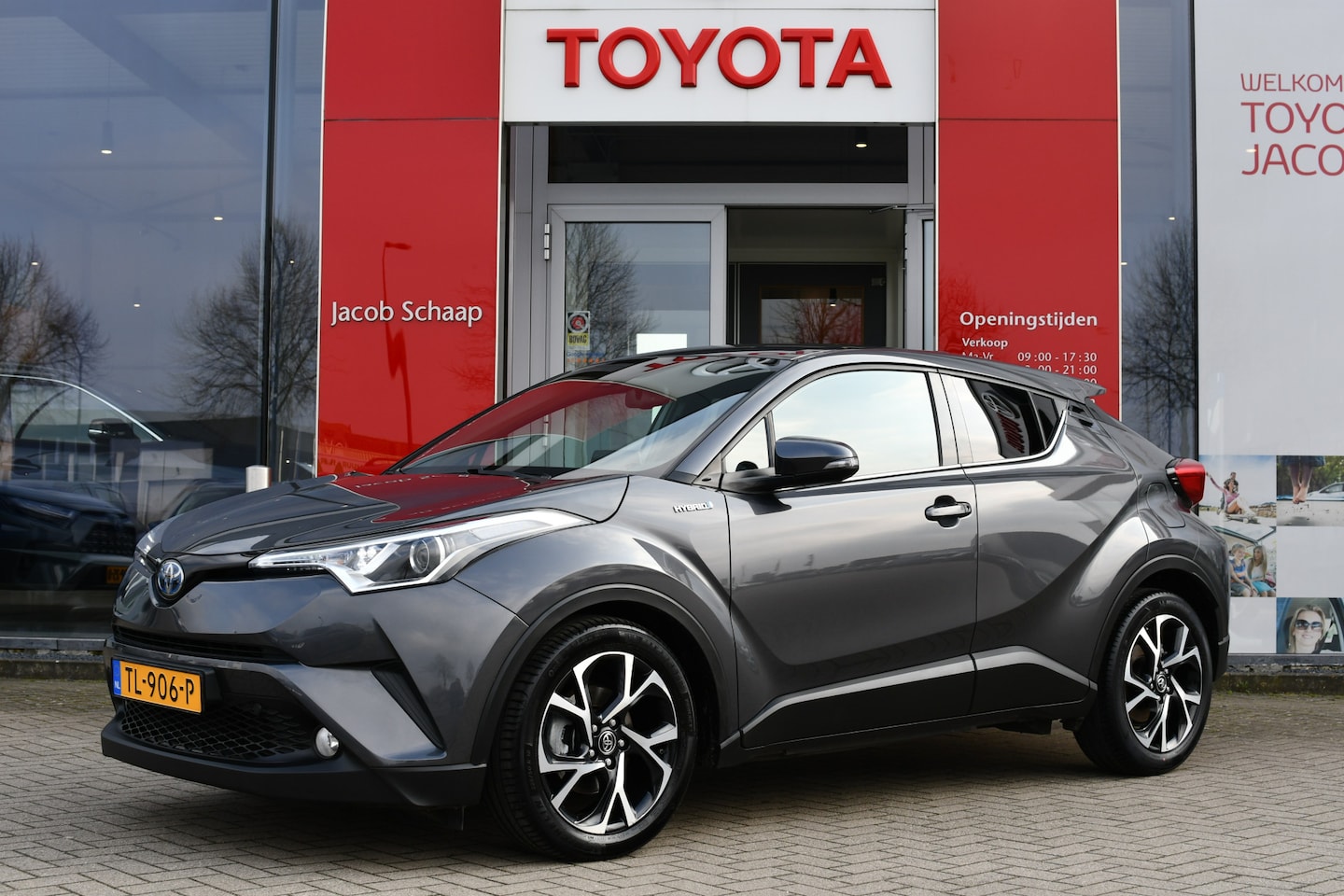 Toyota C-HR - 1.8 Hybrid Dynamic Automaat 122pk | Adaptive cruise control | Stoelverwarming | Navigatie - AutoWereld.nl