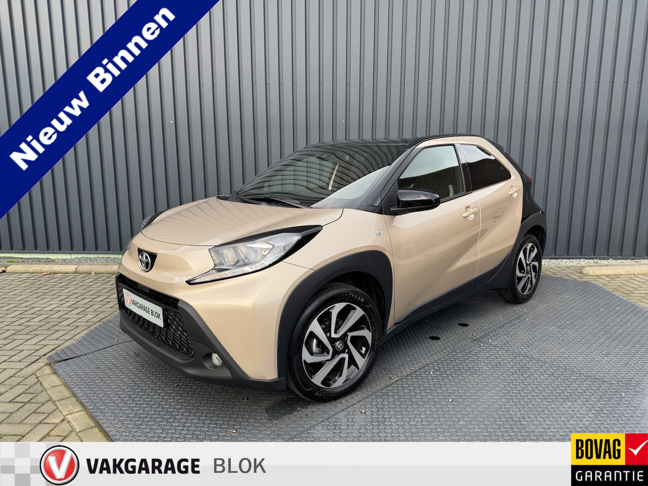 Toyota Aygo X - 1.0 VVT-i S-CVT Bi tone | 6.068 km | Nieuwstaat | 10 jr GARANTIE | Rijklaar!! - AutoWereld.nl