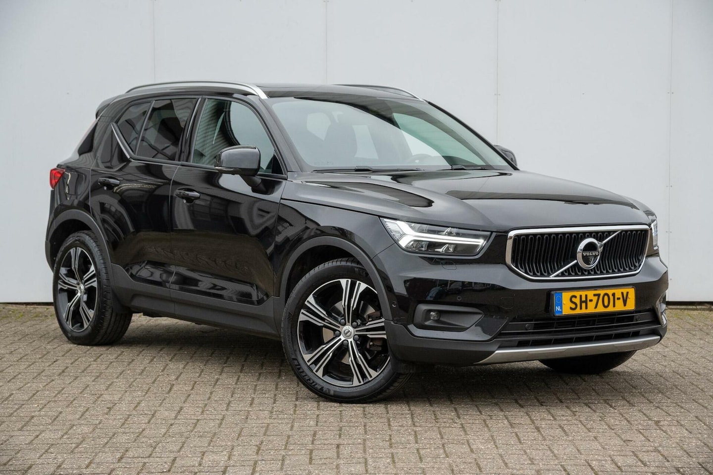 Volvo XC40 - 2.0 T5 AWD R-Design Intro Edition | Trekhaak - AutoWereld.nl