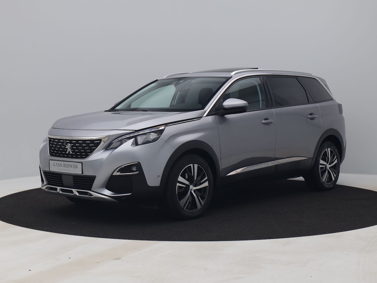 Peugeot 5008 - 1.2 PureTech 130 PK Automaat Allure 7-Pers. | PANO | 360° | LEDER - AutoWereld.nl