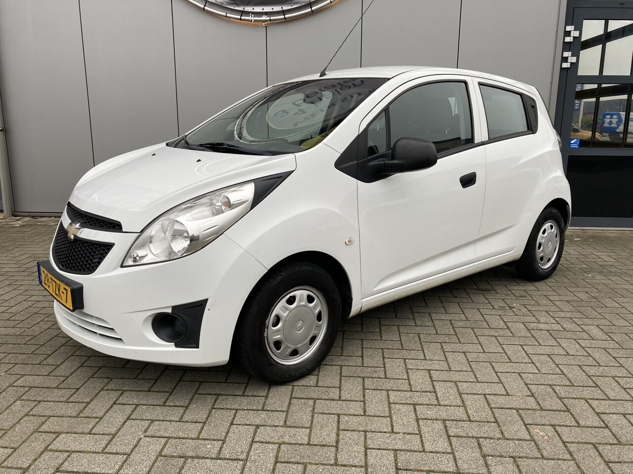 Chevrolet Spark - 1.0 Bi-Fuel LPG goedkoop rijden! | Airco | All season bandenNAP - AutoWereld.nl