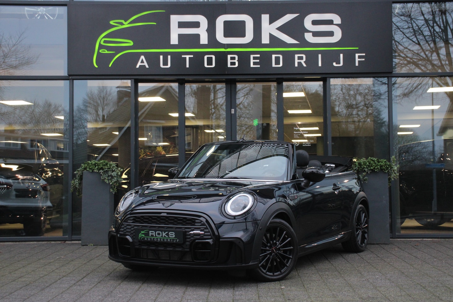 MINI Cabrio - Mini 2.0 Cooper S John Cooper Works BlackOptic DriverAssist/Camera/Headup/Keyless/Harmanka - AutoWereld.nl